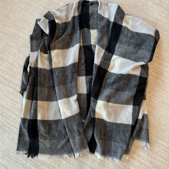 Lucky Brand Jackets & Blazers - Lucky Brand Black and Gray Checkered Cape